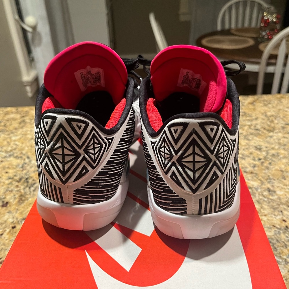 Air Jordan 38 Low - Picture 4 of 9